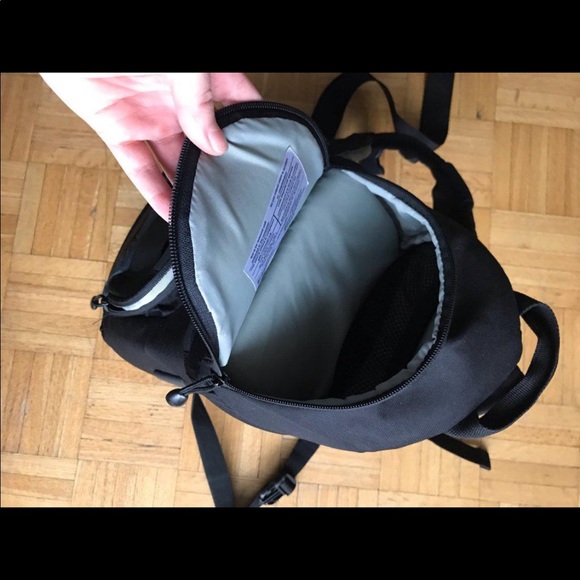 Lowepro Single Strap Camera Bag - Picture 3 of 4